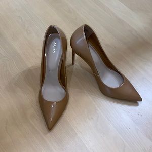 ALDO nude/light brown pumps